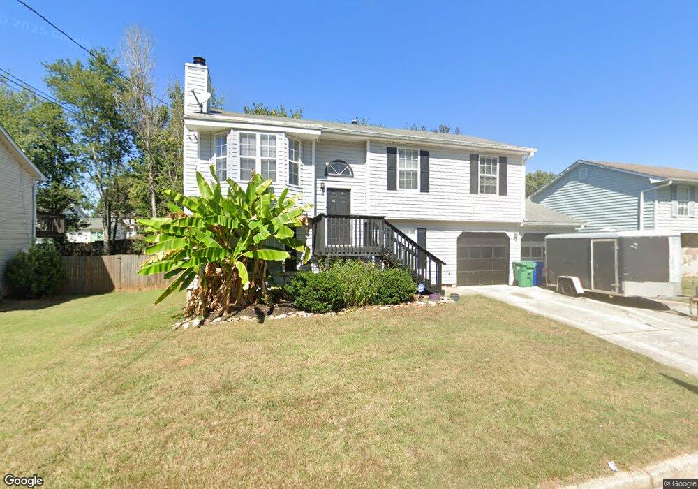 2073 Lown Farm Ln, Lithonia, GA 30058 - photo 1