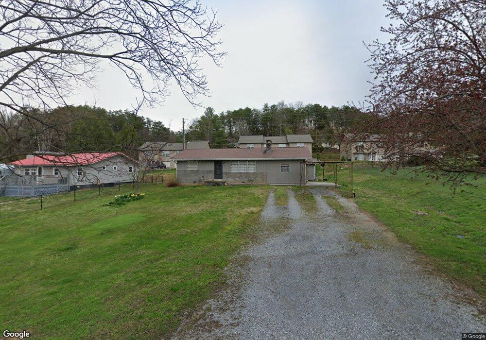 3209 Sycamore St, Pigeon Forge, TN 37863 - photo 1