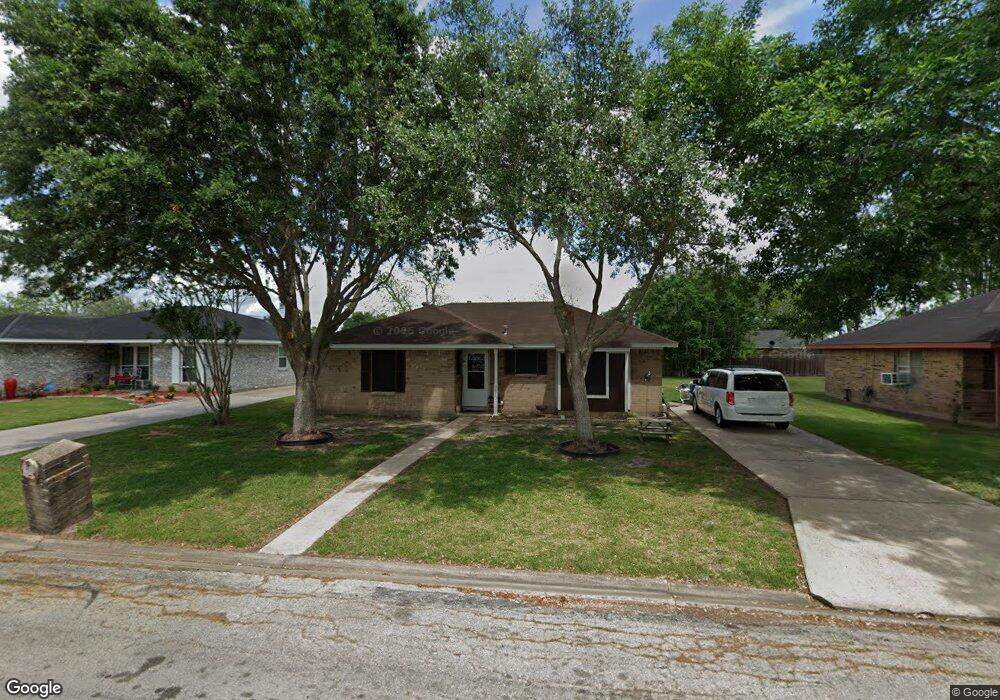3413 Maple Dr, Bay City, TX 77414 - photo 1