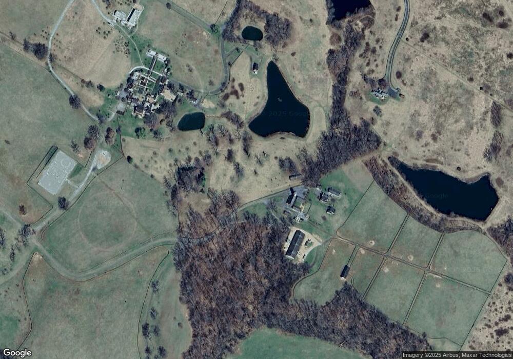 1682 Loughborough Ln, Upperville, VA 20184 - photo 1