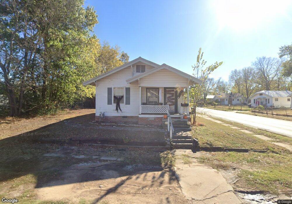 720 W Cherokee St, Okmulgee, OK 74447 - photo 1