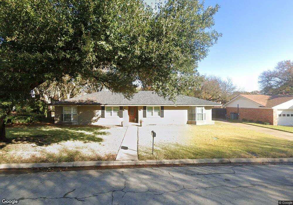 609 Annette Dr, Bedford, TX 76022 - photo 1