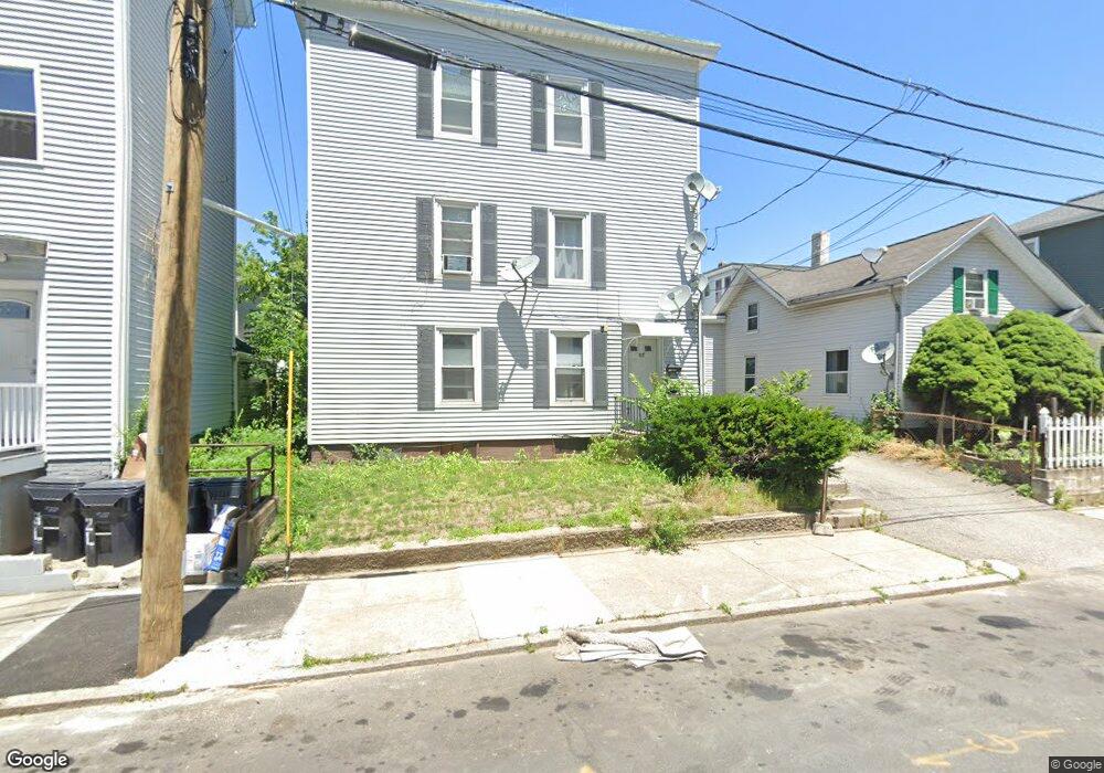 87 Capital St unit 2, Pawtucket, RI 02860 - photo 1