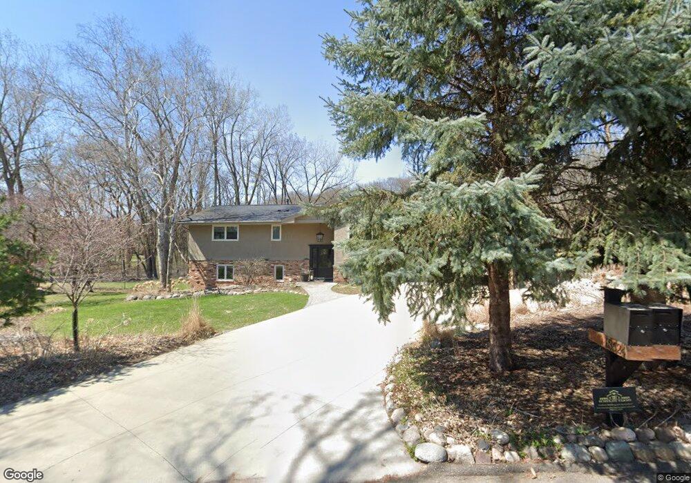 18624 Hanus Rd, Minnetonka, MN 55345 - photo 1