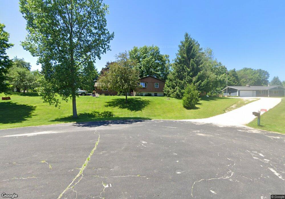 N4815 Hillside Dr, Helenville, WI 53137 - photo 1