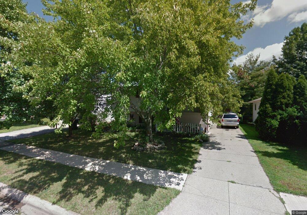 5582 Aqua St, Columbus, OH 43229 - photo 1