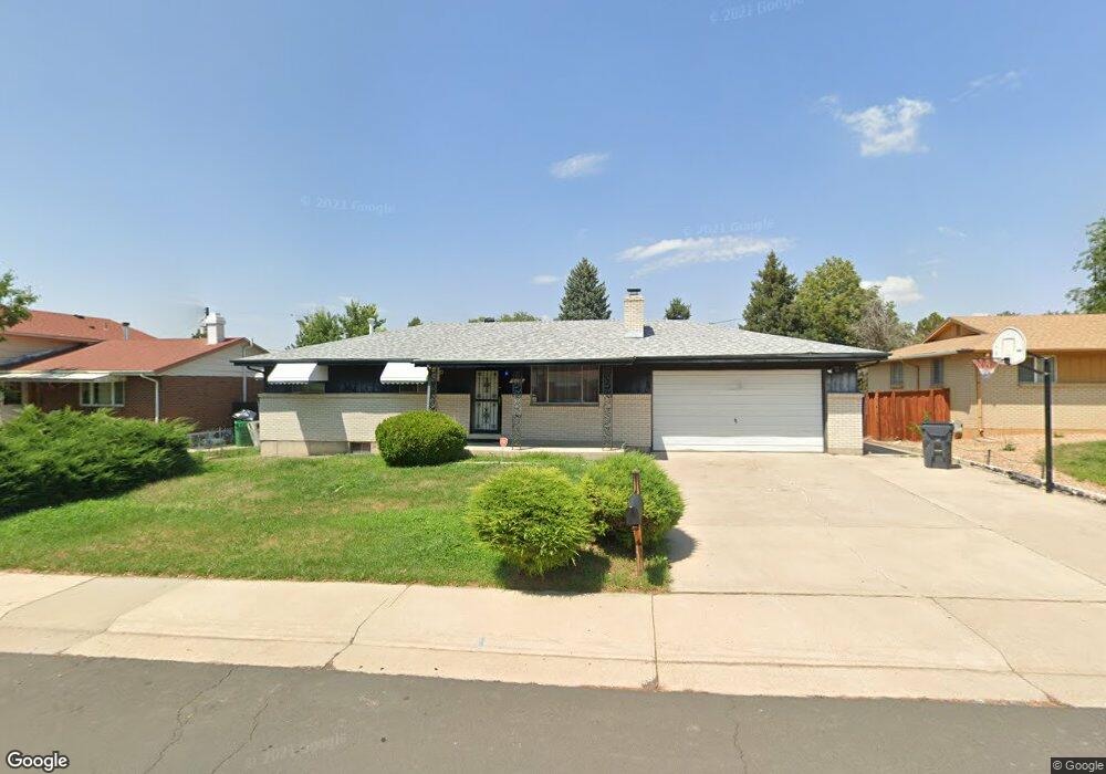 392 S Peoria Cir, Aurora, CO 80012 - photo 1