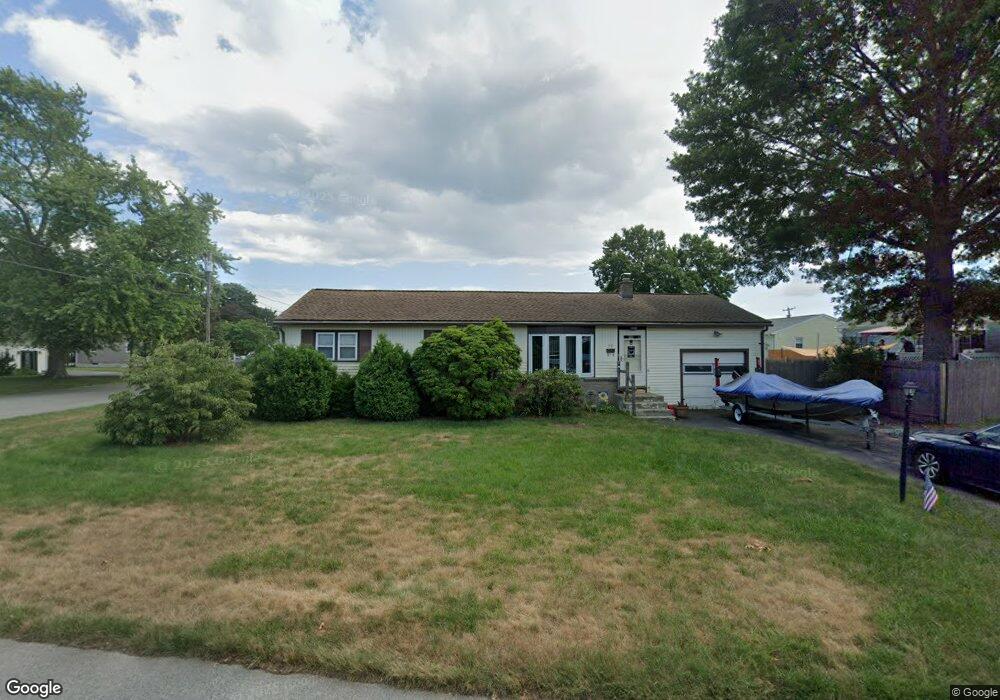 70 Flamingo Dr, Warwick, RI 02886 - photo 1