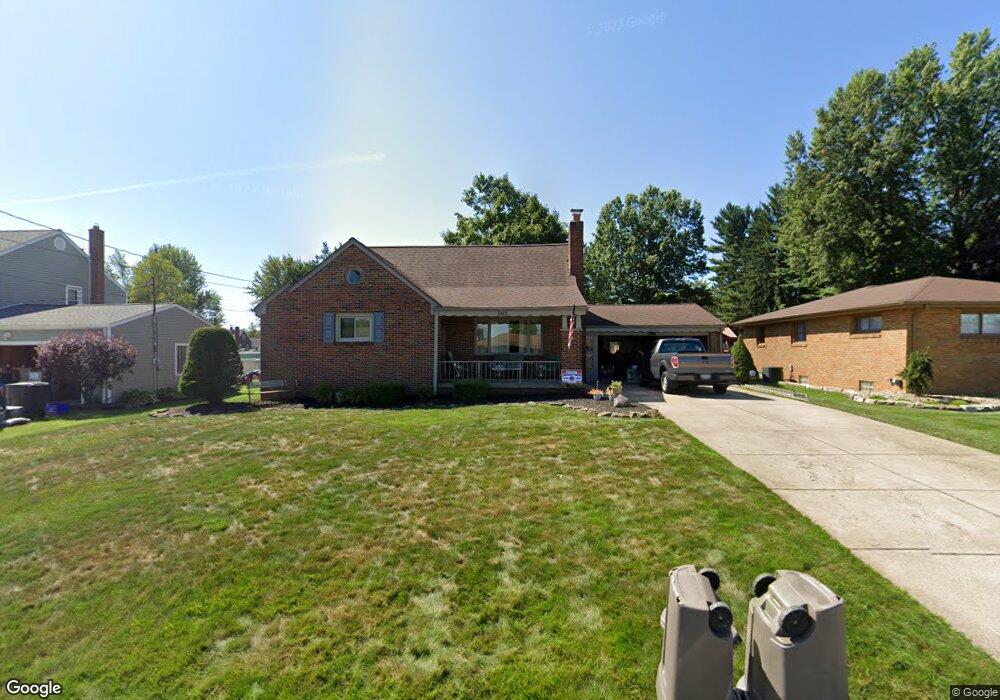 562 W Omar St, Struthers, OH 44471 - photo 1