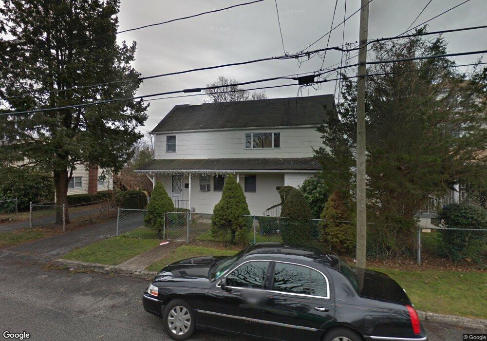 53 Coles St, Glen Cove, NY 11542 - photo 1