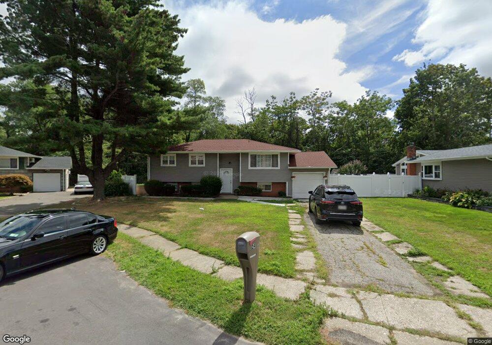 24 Russell Ct, Copiague, NY 11726 - photo 1