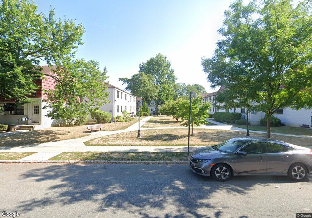 68-57 136th St unit B, Flushing, NY 11367 - photo 1