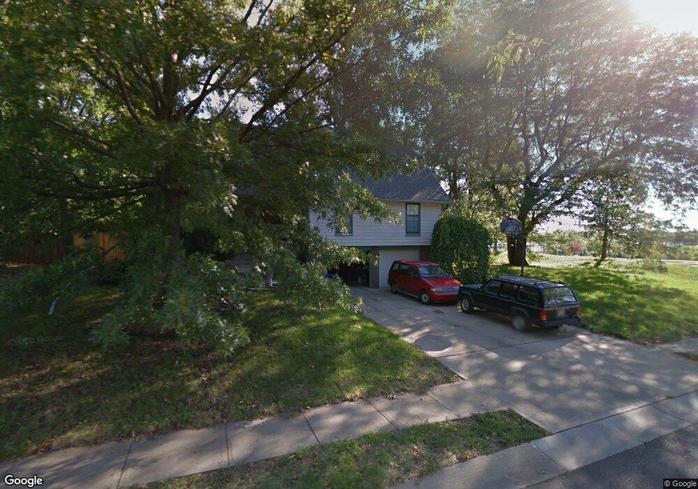 1312 NW Porter Dr, Blue Springs, MO 64015 - photo 1