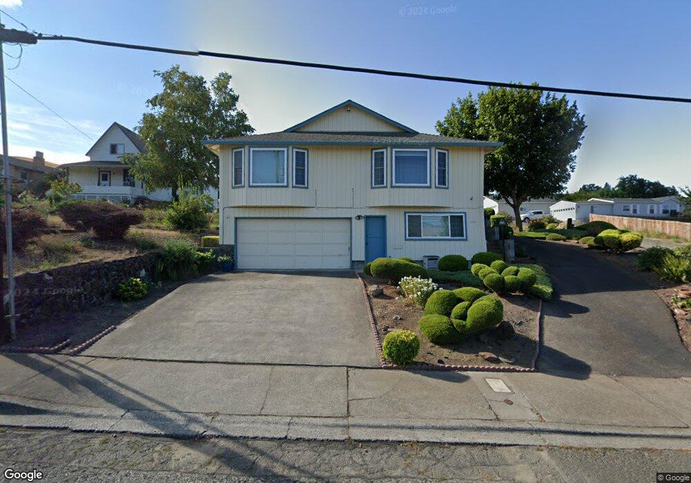2020 E 14th St, the Dalles, OR 97058 - photo 1