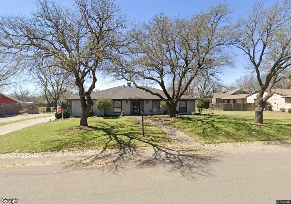 904 S Colonial Dr, Cleburne, TX 76033 - photo 1