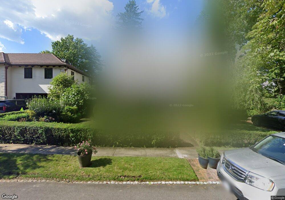 237 Arleigh Rd, Little Neck, NY 11363 - photo 1