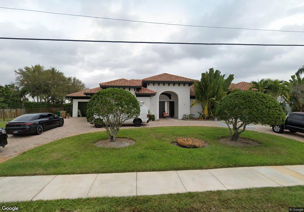 15381 SW 20 St, Davie, FL 33326 - photo 1