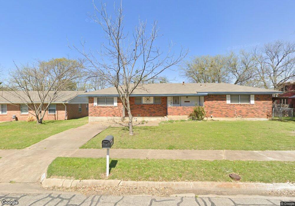 1306 Roberts Ave, Cleburne, TX 76033 - photo 1