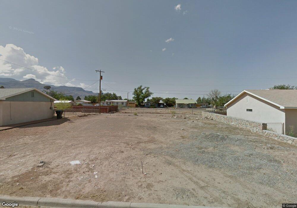 810 Larkspur St, Alamogordo, NM 88310 - photo 1