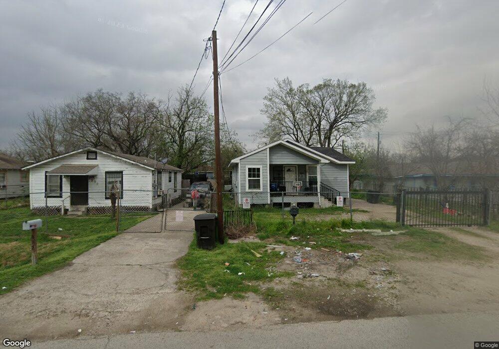 806 Granville Dr, Houston, TX 77091 - photo 1