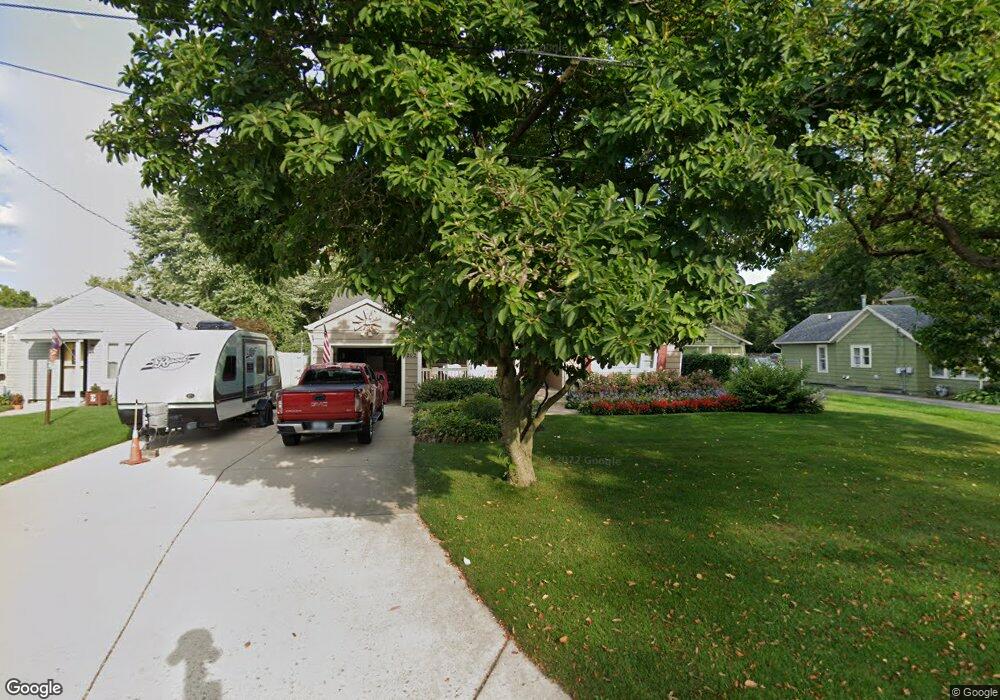 202 S Van Buren St, Batavia, IL 60510 - photo 1