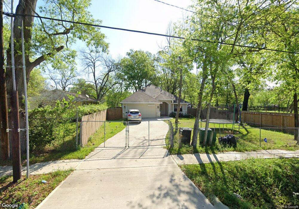 8302 Autumn Ln, Houston, TX 77016 - photo 1