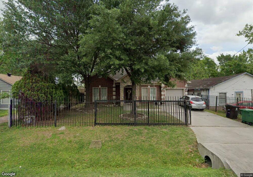 5710 Brackenridge St, Houston, TX 77026 - photo 1