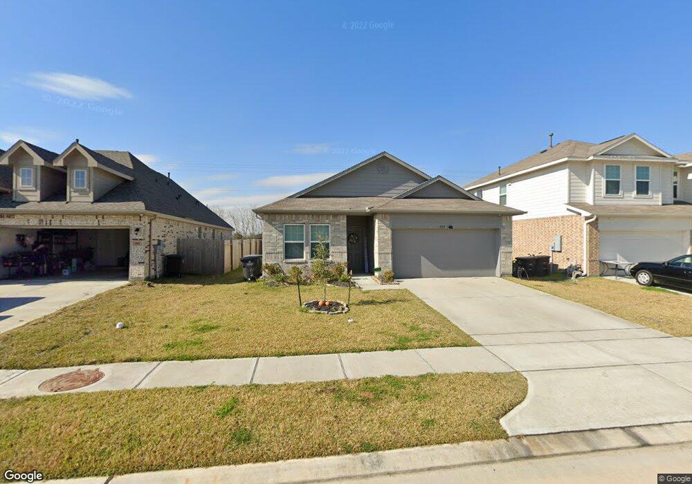 2169 Dale St, Alvin, TX 77511 - photo 1