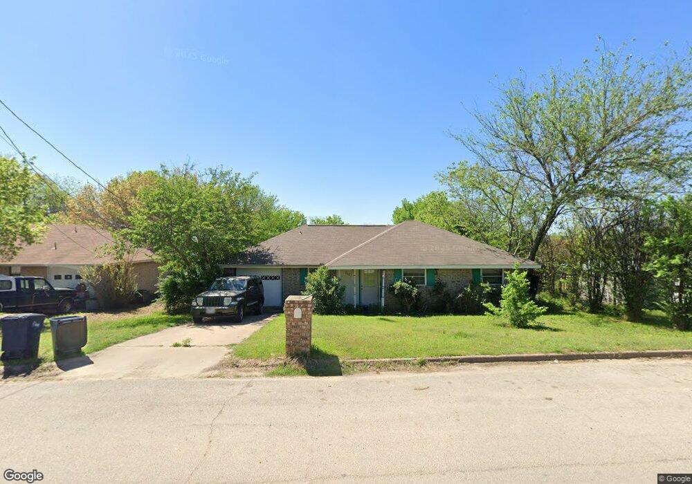 111 W 6th St, Weatherford, TX 76086 - photo 1