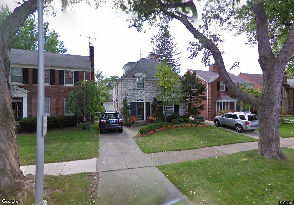 281 Merriweather Rd, Grosse Pointe Farms, MI 48236 - photo 1