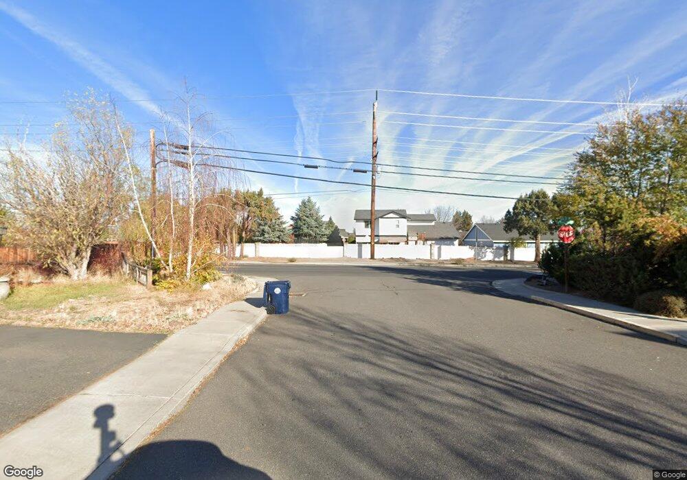 70 SW 26th St, Redmond, OR 97756 - photo 1