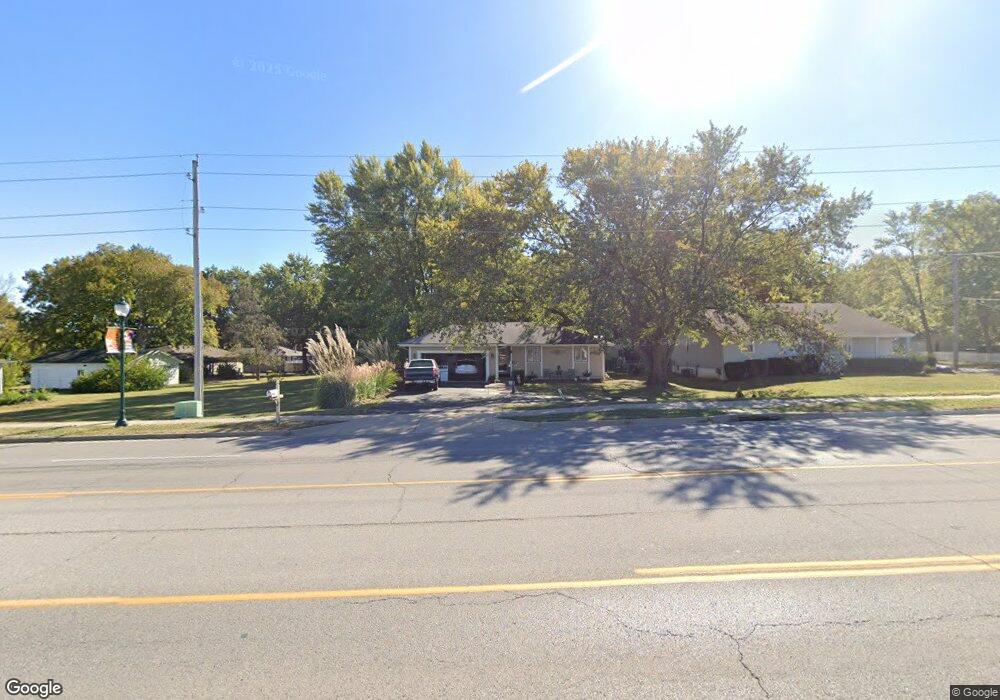 203 E Walnut St, Raymore, MO 64083 - photo 1