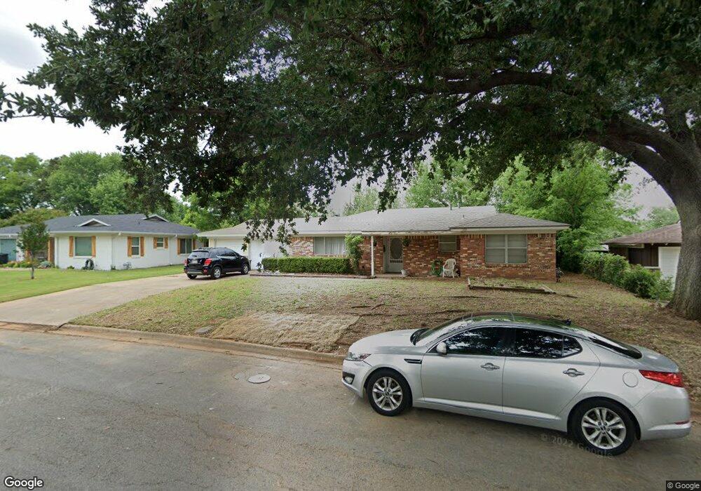 612 Woodside Dr, Hurst, TX 76053 - photo 1