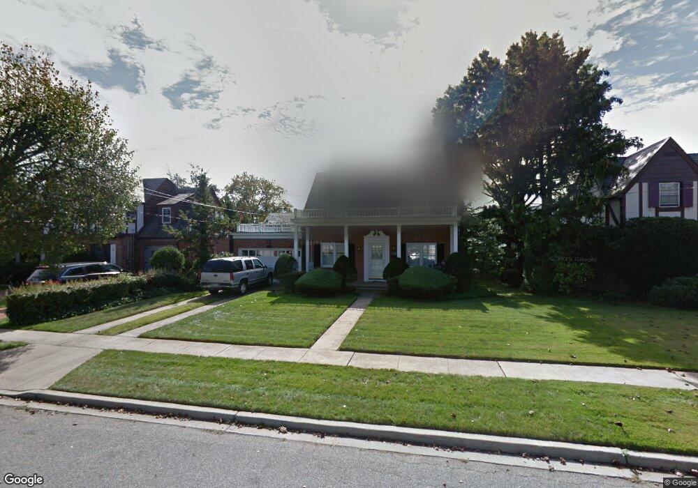 42 Atlas Ave, Malverne, NY 11565 - photo 1