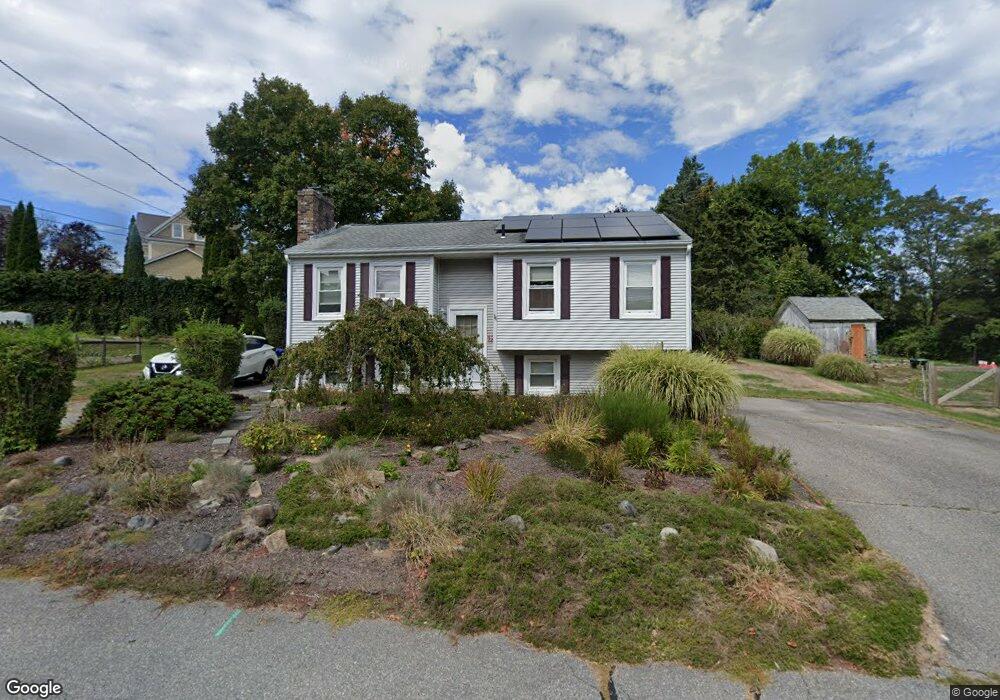 12 Walnut St, Pawcatuck, CT 06379 - photo 1