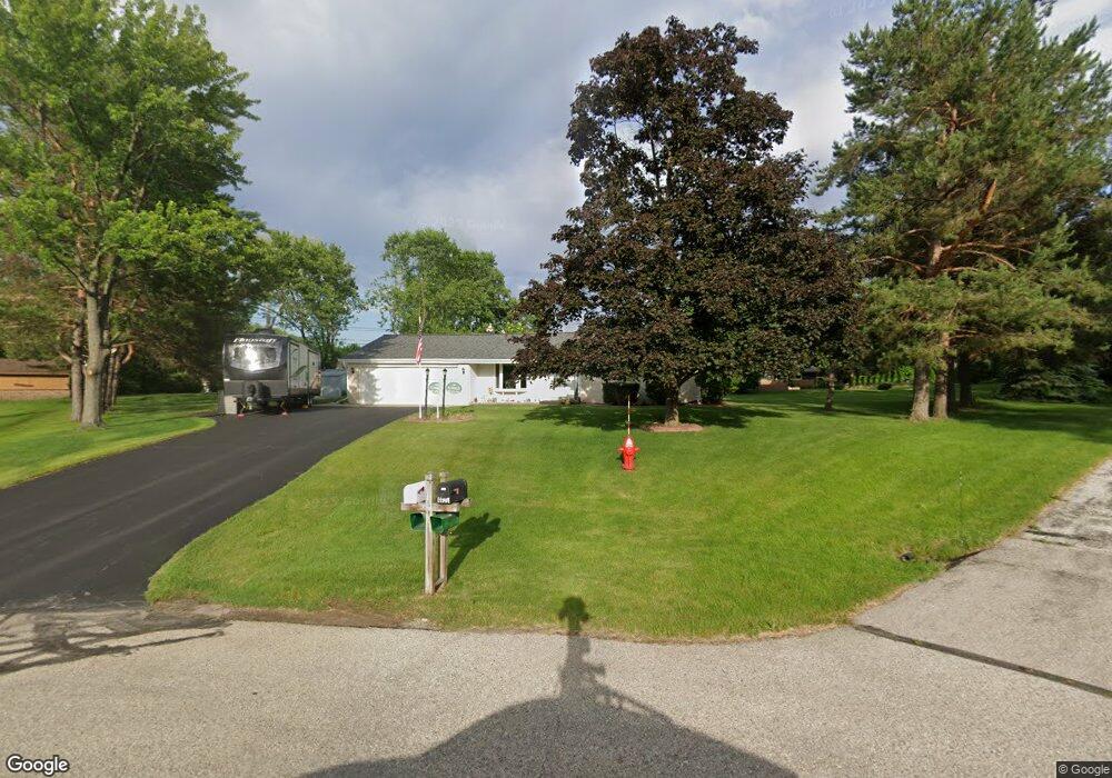 4460 Acre View Ct, Brookfield, WI 53005 - photo 1