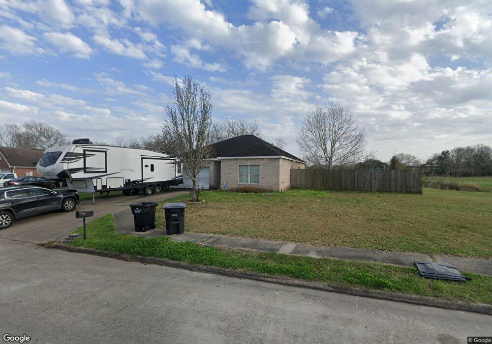 990 Wildwinn Dr, Alvin, TX 77511 - photo 1