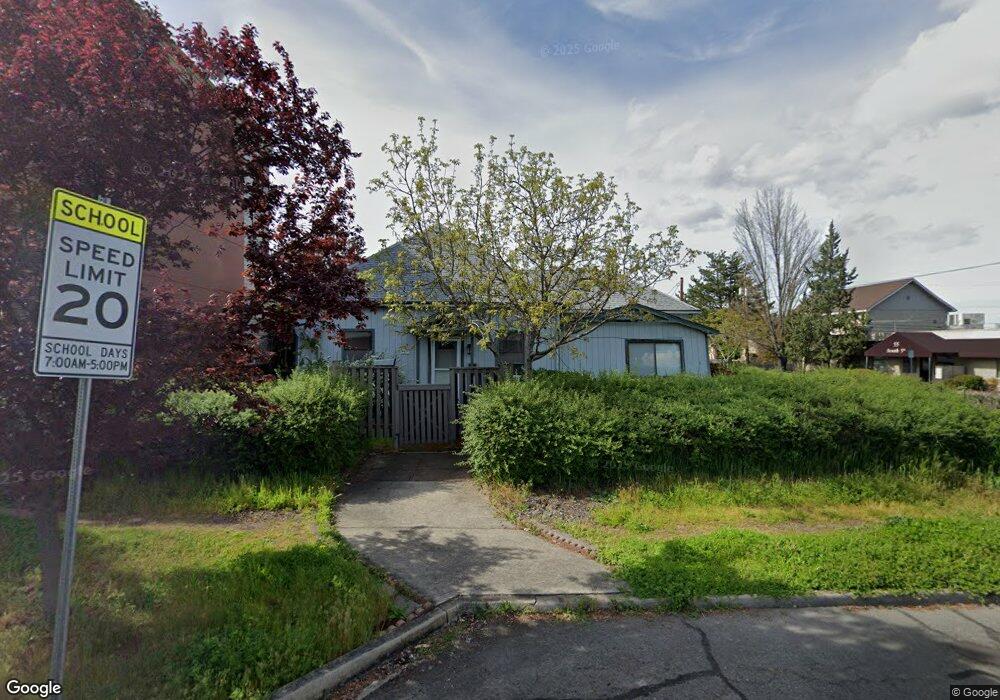 443 Oak St, Central Point, OR 97502 - photo 1