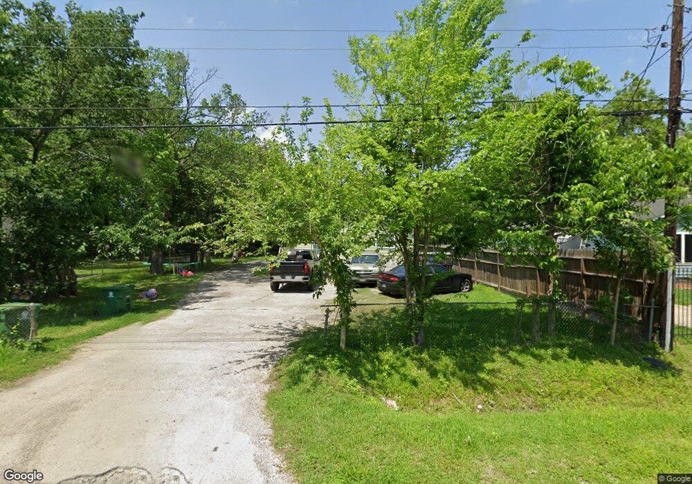 9001 Lanewood Dr unit B, Houston, TX 77016 - photo 1