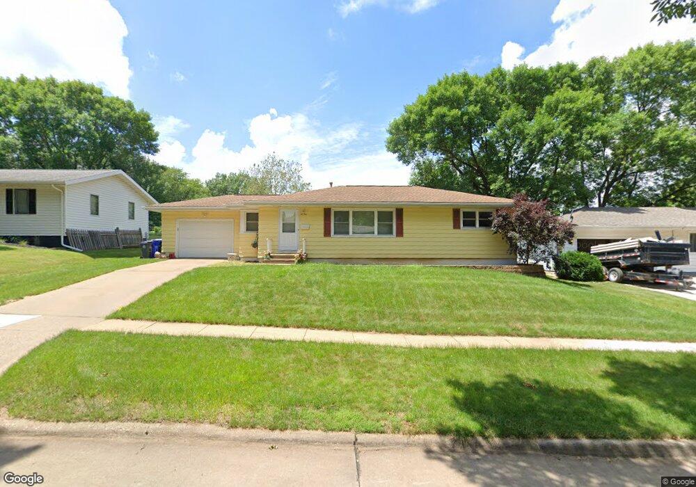 2734 Southland St SW, Cedar Rapids, IA 52404 - photo 1