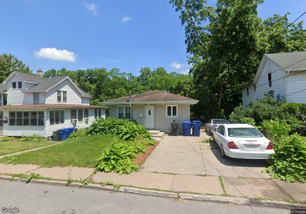 1919 Carey Ave, Davenport, IA 52803 - photo 1