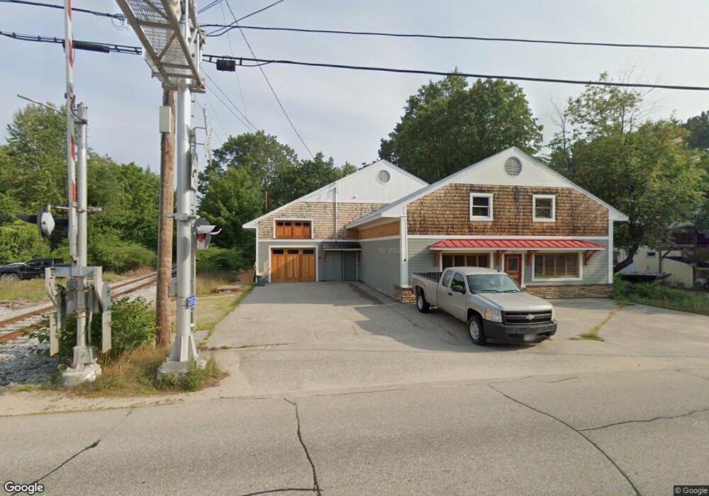 112 Mechanic St, North Conway, NH 03860 - photo 1