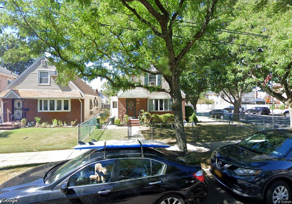 8004 268th St, Glen Oaks, NY 11004 - photo 1