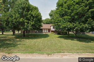 404 E 5th Ave, Lennox, SD 57039