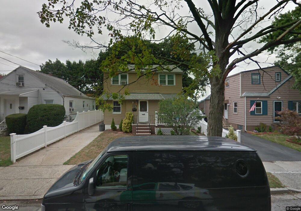 221 Goldenrod Ave, Franklin Square, NY 11010 - photo 1