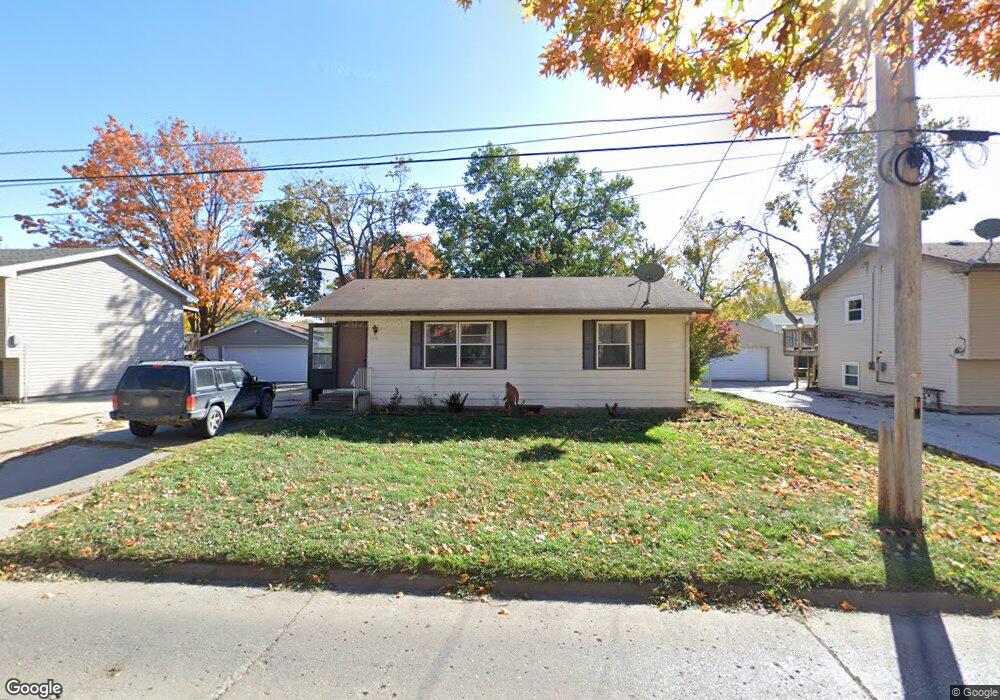 709 N 8th Ave E, Newton, IA 50208 - photo 1