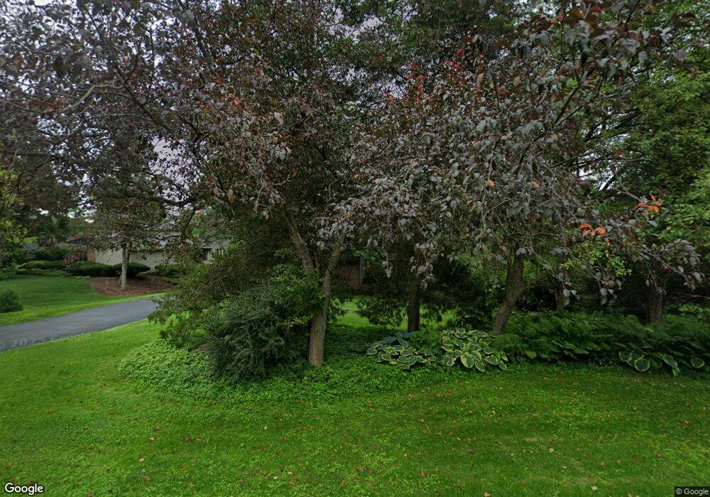 7076 Cedarbank Dr, West Bloomfield, MI 48324 - photo 1