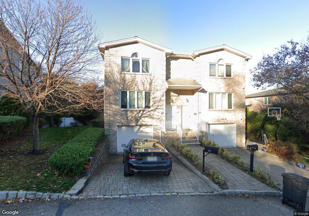 8 Kathleen Ct, Ridgefield, NJ 07657 - photo 1