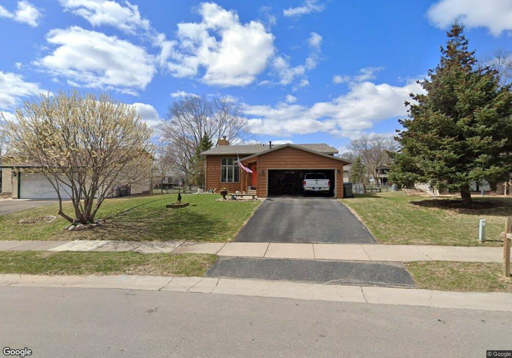 6348 Whispering Oaks Dr, Eden Prairie, MN 55346 - photo 1