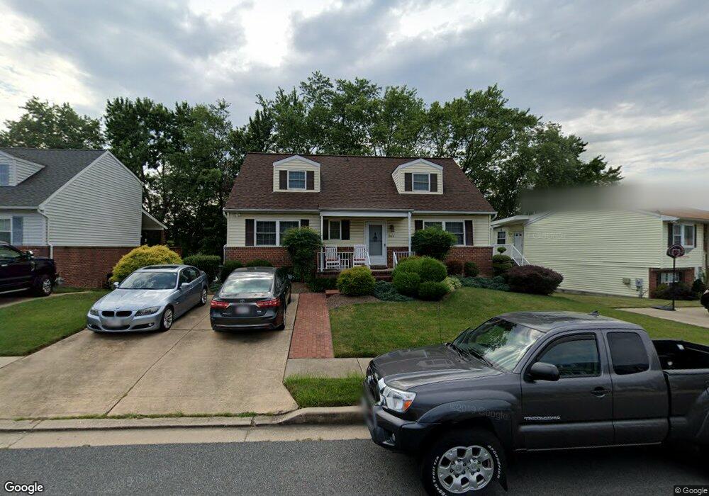 8612 Silver Knoll Dr, Perry Hall, MD 21128 - photo 1